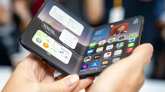 Bloomberg: Apple испытывает прототипы iPhone Duo 2 с подэкранным Face ID