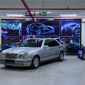 Mercedes-Benz E320 1999
