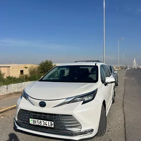 Toyota Sienna 2021