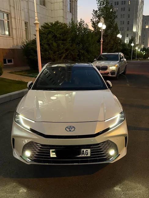 Toyota Camry 2025 - 1
