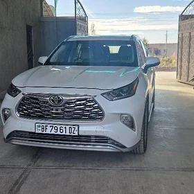 Toyota Highlander 2021