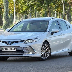 Toyota Camry 2021