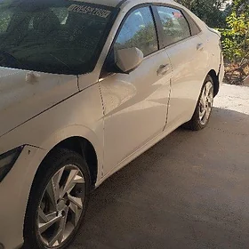 Hyundai Elantra 2025