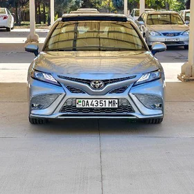 Toyota Camry 2021