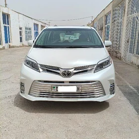 Toyota Sienna 2020