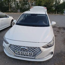 Hyundai Elantra 2021