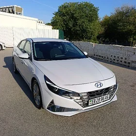 Hyundai Elantra 2021