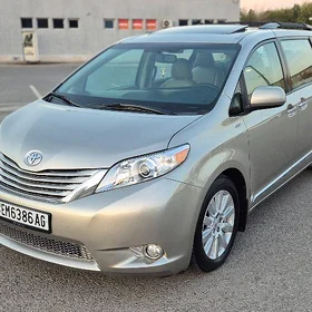 Toyota Sienna 2016