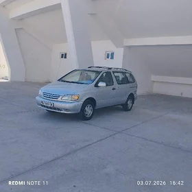 Toyota Sienna 2002