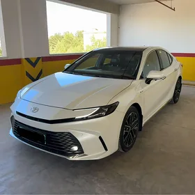 Toyota Camry 2025