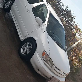 Toyota Sienna 2000