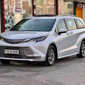 Toyota Sienna 2022