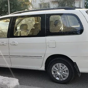 Kia Sedona 2004