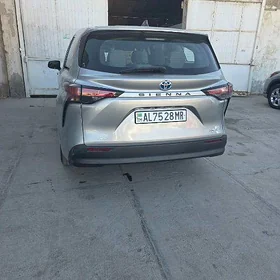 Toyota Sienna 2022