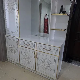 Mebel prihoşka