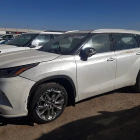 Toyota Highlander 2022