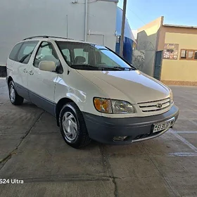 Toyota Sienna 2002