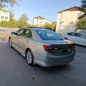 Toyota Camry 2014
