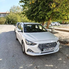 Hyundai Elantra 2021