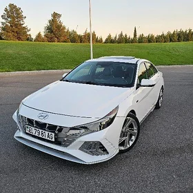 Hyundai Elantra 2021
