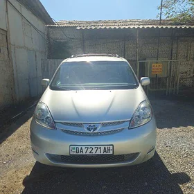 Toyota Sienna 2004