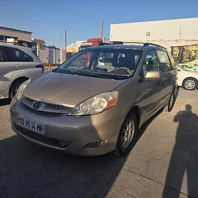 Toyota Sienna 2006