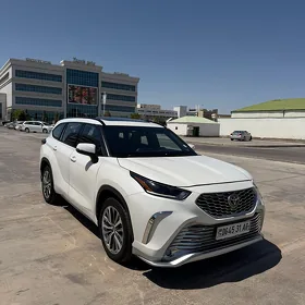 Toyota Highlander 2021