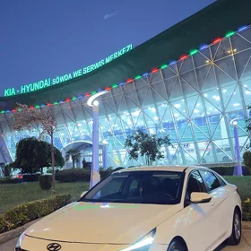 Hyundai Elantra 2021
