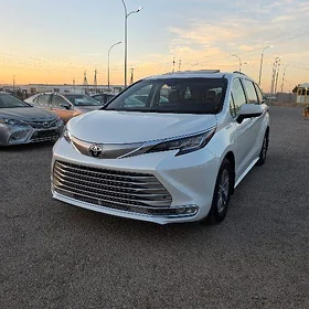 Toyota Sienna 2022