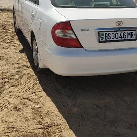 Toyota Camry 2004