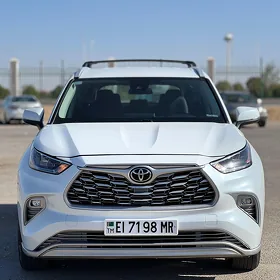 Toyota Highlander 2022