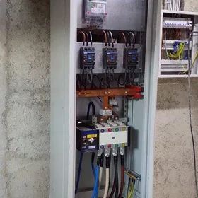 Elektrik şitleri ýygnap beryäs