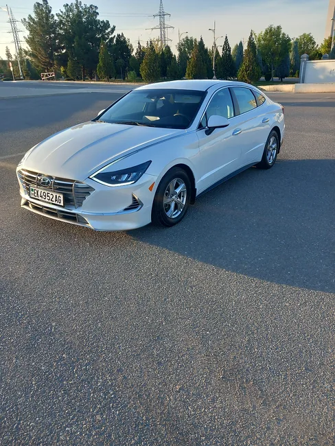 Hyundai Sonata 2021 - 1