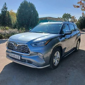 Toyota Highlander 2020