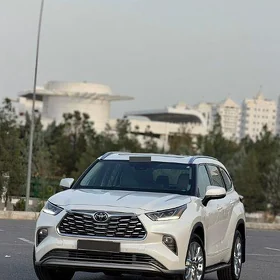 Toyota Highlander 2020
