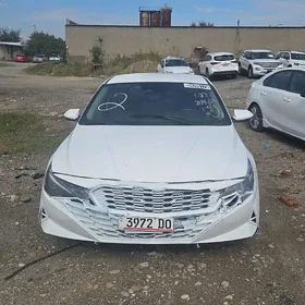 Hyundai Elantra 2021