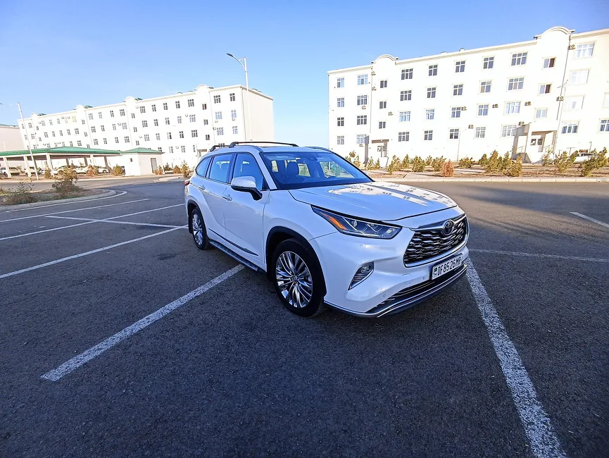 Toyota Highlander 2021 - 1