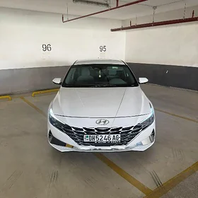 Hyundai Elantra 2022