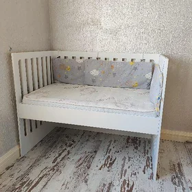 Кровать детская