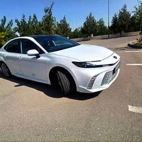 Toyota Camry 2025