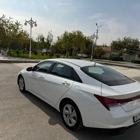 Hyundai Elantra 2021