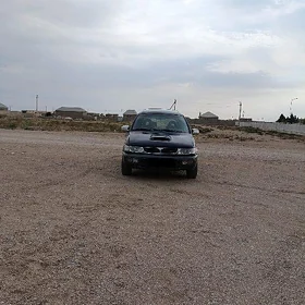 Mitsubishi Chariot 1995