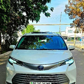 Toyota Sienna 2021