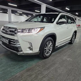 Toyota Highlander 2019