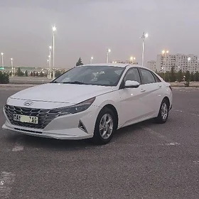 Hyundai Elantra 2023