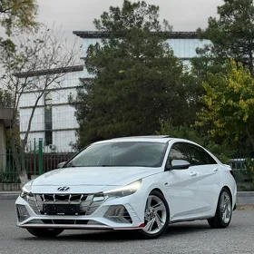 Hyundai Elantra 2023