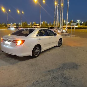 Toyota Camry 2013