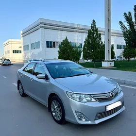 Toyota Camry 2014