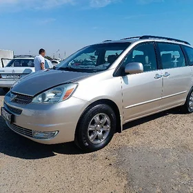 Toyota Sienna 2005