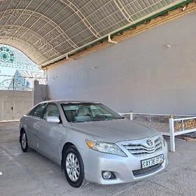 Toyota Camry 2011